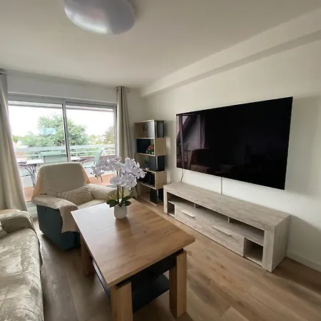 Les Caravelles Navoyan Apartment Ouistreham